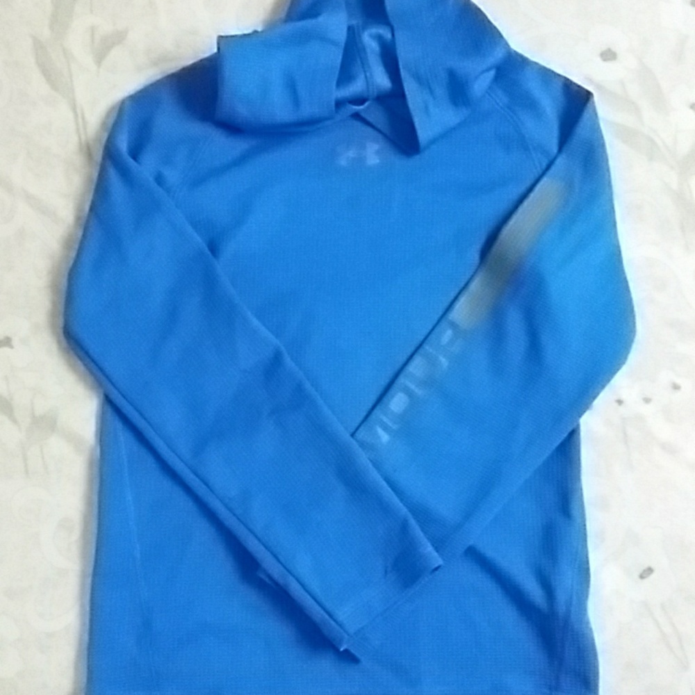 Boys long sleeve Under Armour hooded shirt